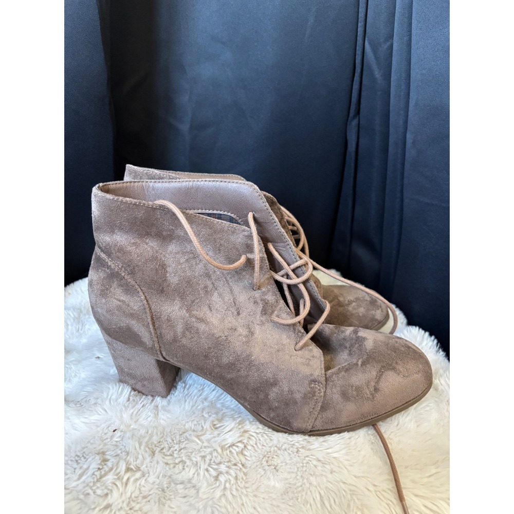 Madden Girl Torch Taupe Faux Suede Lace Up Block Heel Ankle Boots Size 11M